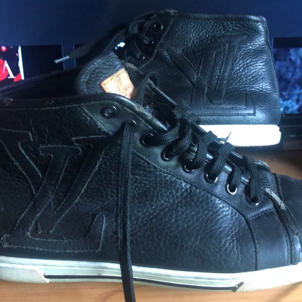 LV shoes